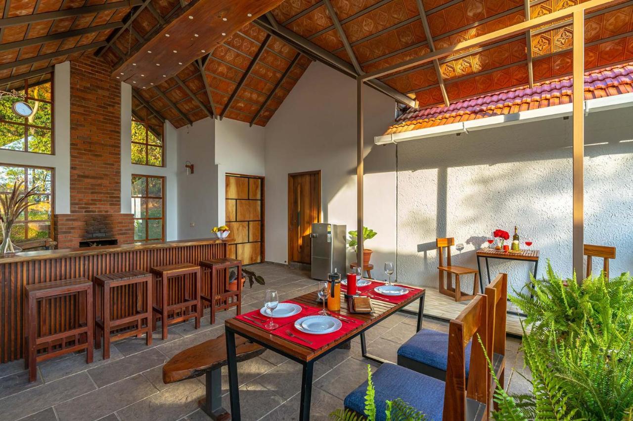 Stayvista At Cicada Chikmagalur 2Bhk Breakfast Included With Amazing View ภายนอก รูปภาพ